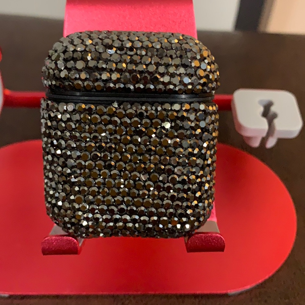 SARINA BLACK LABEL CASE FOR AIRPODS